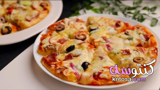 بيتزا الطاسة بدون فرن وبدون خميرة في 10 دقائق أسرع طريقة بيتزا kntosa.com_04_21_161