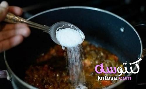 حيلة مبتكرة للتخلص من الملح الزائد من الطعام kntosa.com_11_21_163