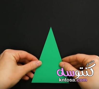 اصنع شجرة الكريسماس من الورق فى البيت بالصو,طريقة سهلة جدا لعمل شجرة الكريسماس مجسمة بالورق بالخطوات kntosa.com_12_18_154