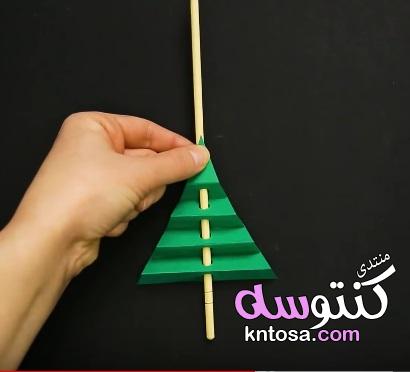 اصنع شجرة الكريسماس من الورق فى البيت بالصو,طريقة سهلة جدا لعمل شجرة الكريسماس مجسمة بالورق بالخطوات kntosa.com_12_18_154