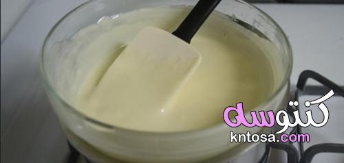 طريقة عمل صلصة الشوكولاتة البيضاء بكوب من الحليب البودرة في دقائق معدودة kntosa.com_12_21_163