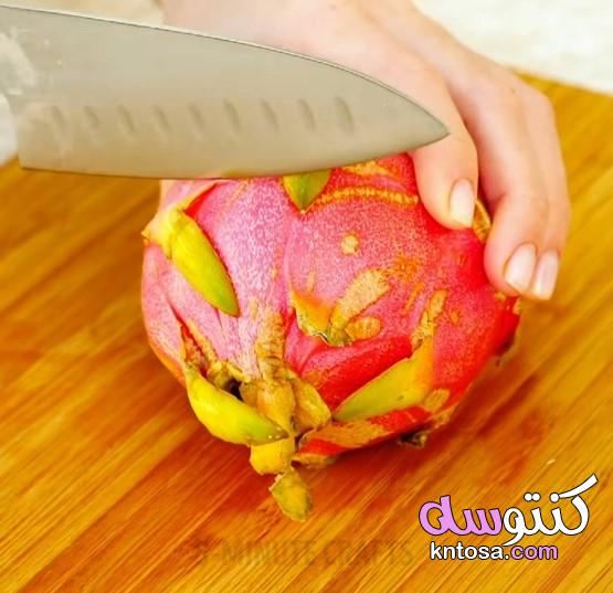 طريقة تقشير فاكهه دراجون فروت,طريقة قطع وتناول فاكهة التنين How to cut and eat Dragon Fruit kntosa.com_15_19_157