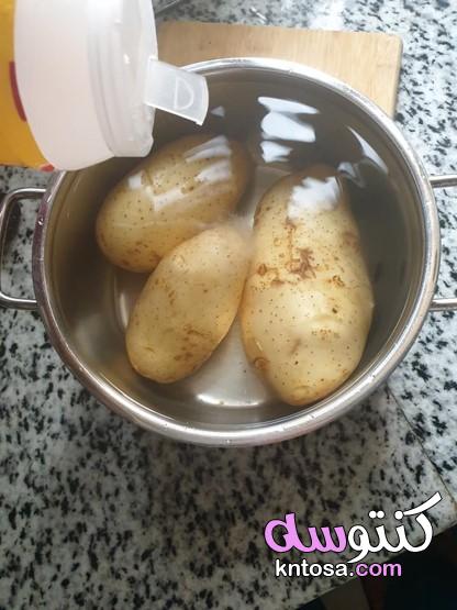 طريقة عمل كرات البطاطس بحشوة جبنة الموزاريلا،البطاطس الكروكيت بالجبنة الموتزريلا سهلة جدا وبسيطة kntosa.com_19_21_161