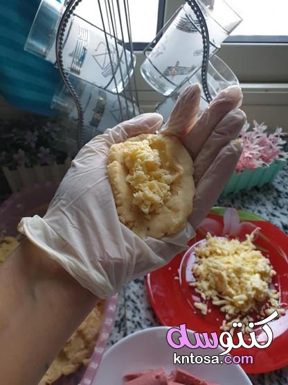 طريقة عمل كرات البطاطس بحشوة جبنة الموزاريلا،البطاطس الكروكيت بالجبنة الموتزريلا سهلة جدا وبسيطة kntosa.com_19_21_161