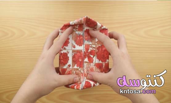كيفية تغليف هدية طريقة اللف التقليدية طرق تغليف الهدايا في المنزل طريقة تغليف الهدايا بالشفاف 2020 kntosa.com_22_19_157