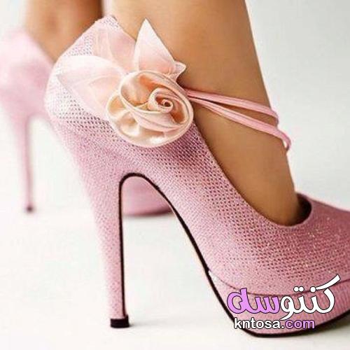أحذية زفاف من اللون الوردي الذهبي2023