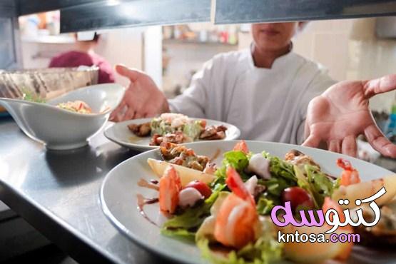20 نصيحه للحفاظ على الوزن المثالي في "المطاعم الصيفية" kntosa.com_25_19_156