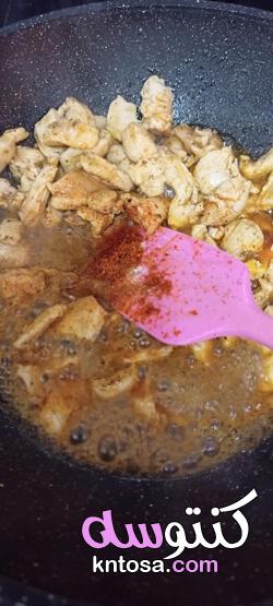 طريقة تحضير الاندومي بصدور الدجاج / فعلاً وصفة غداء سريعة غير مكلفة تكفي جميع افراد العائلة kntosa.com_29_21_162