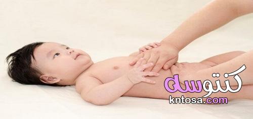 طريقة عمل مساج للطفل الرضيع لطرد الغازات kntosa.com_30_21_162