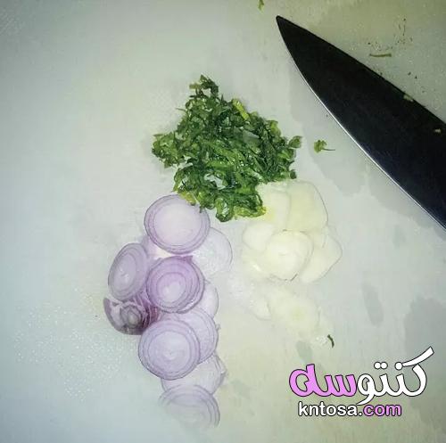 طبقة من كرات اللحم والخضروات من البيض المطهو ​​على البخار kntosa.com_30_21_162